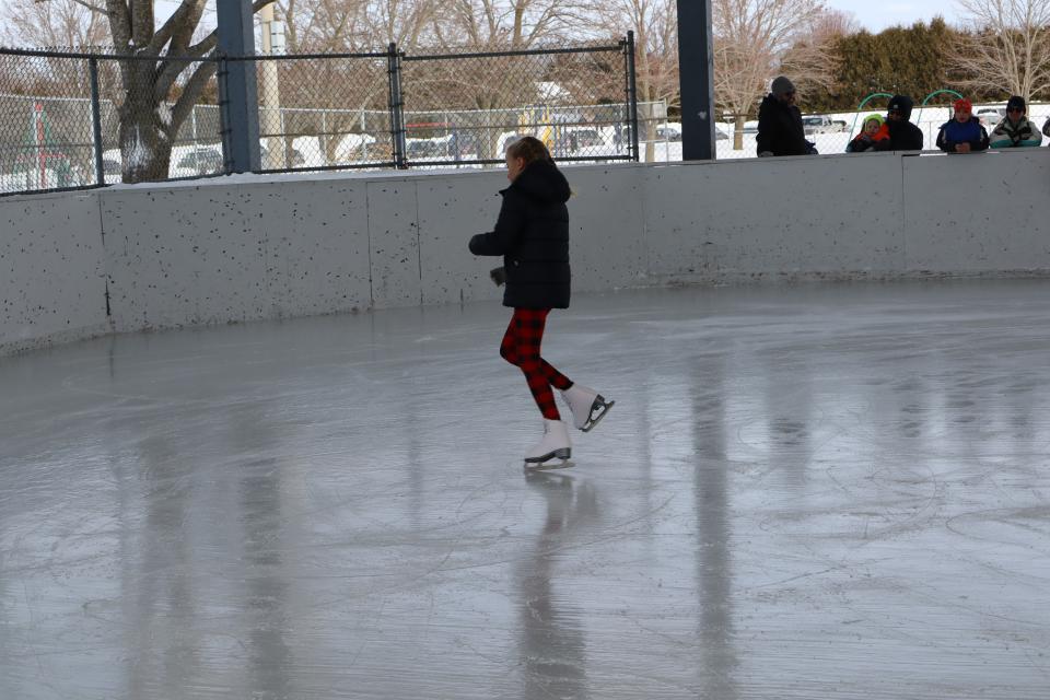 elmvale skater performing